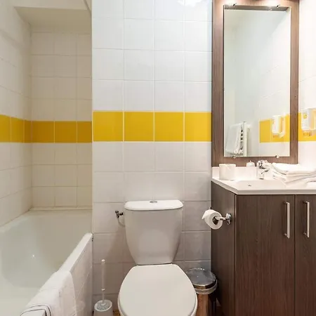 Studio Privatif Dans Hotel Residence Nimes Gare Exterior photo