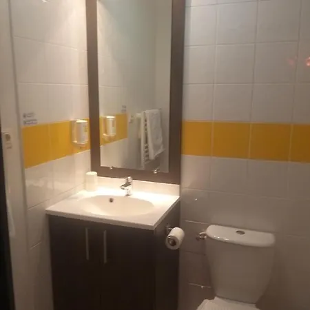 Studio Privatif Dans Hotel Residence Nimes Gare Exterior photo