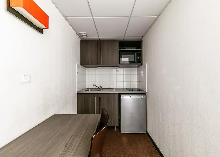 Studio Privatif Dans Hotel Residence Nimes Gare